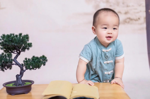 甘孜宝宝爱吐奶是什么原因